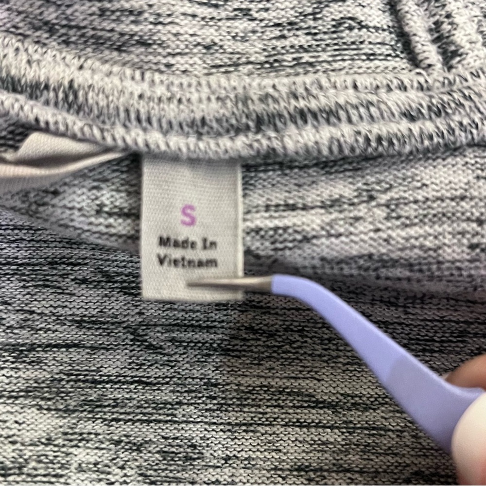 Athleta Marled Gray Hooded Blissful Wrap Cardigan Sweater w/ Pockets size Small - Picture 10 of 12